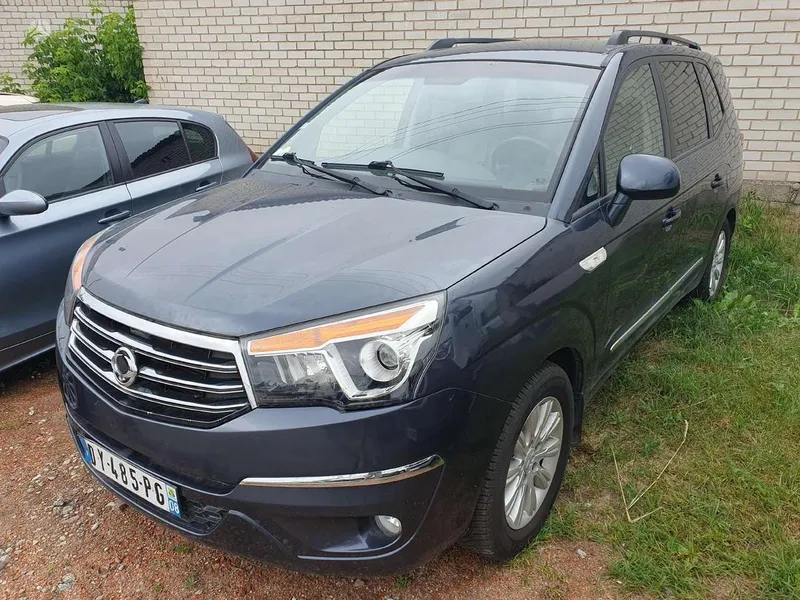 SsangYong Rodius - 1