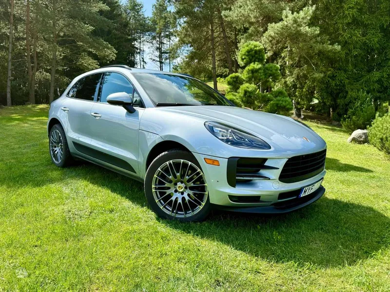 Porsche Macan - 1