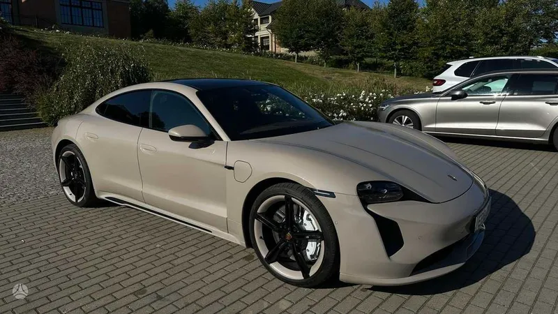 Porsche Taycan - 1