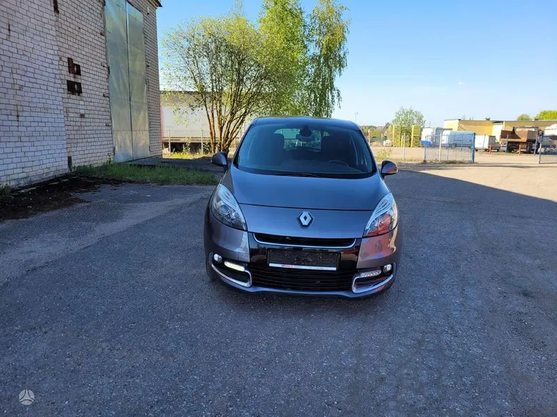 Renault Scenic - 1