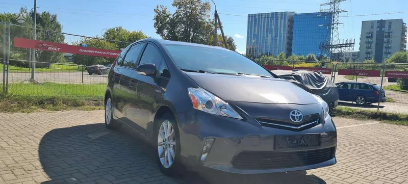 Toyota Prius+ - 1