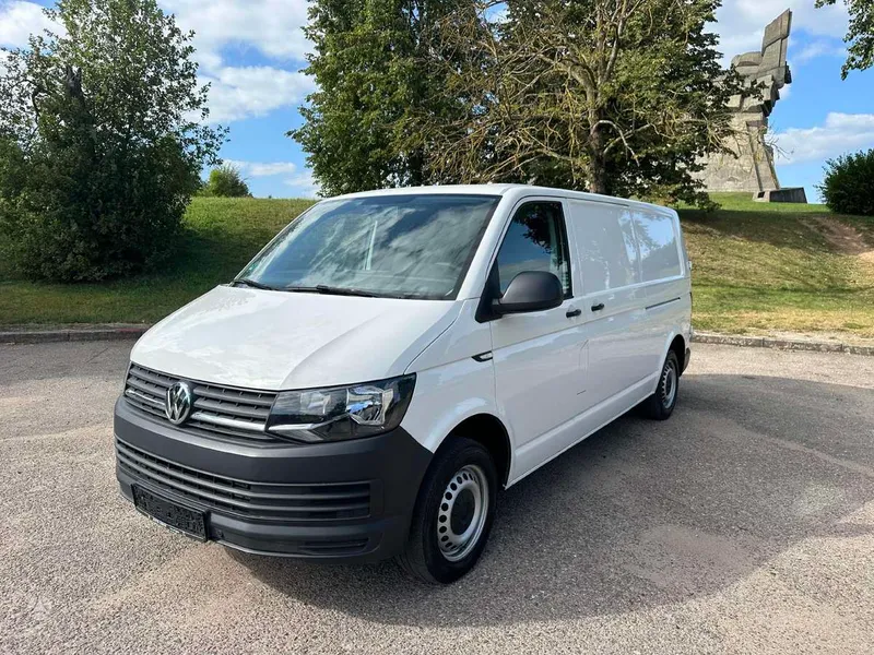 Volkswagen Transporter - 1