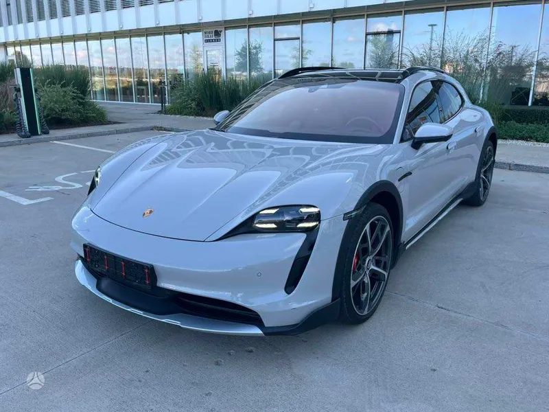Porsche Taycan - 1