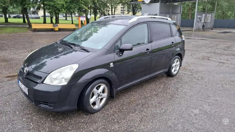 Toyota Corolla Verso - 1
