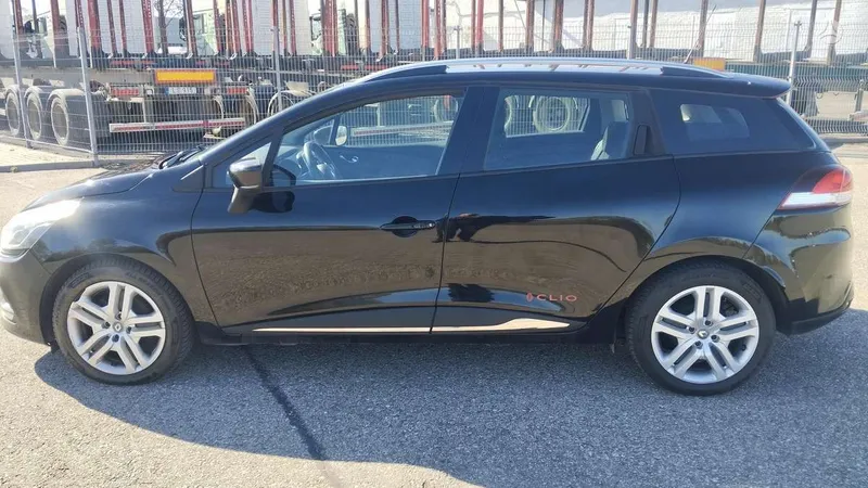 Renault Clio - 1