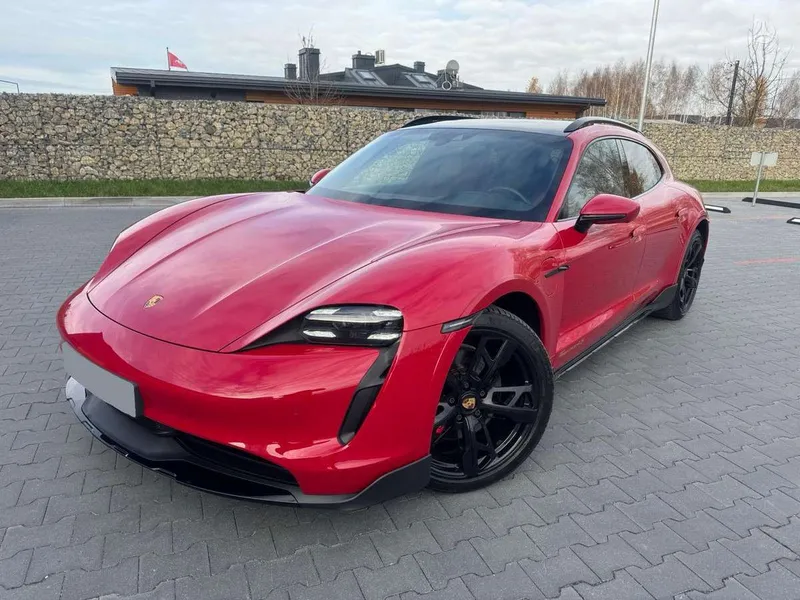 Porsche Taycan - 1