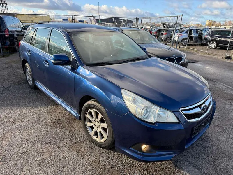Subaru Outback - 1