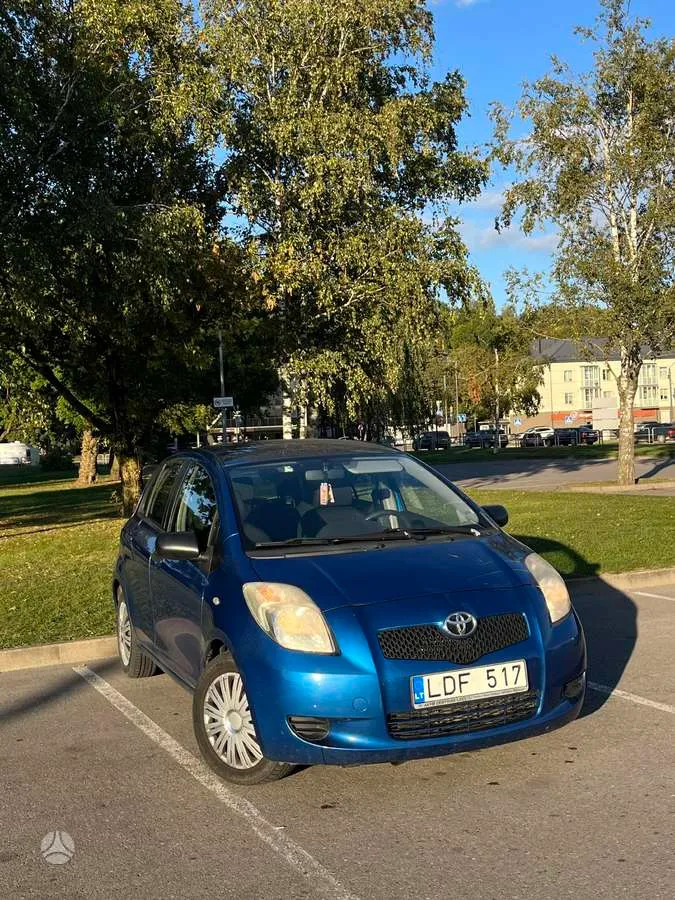 Toyota Yaris - 1