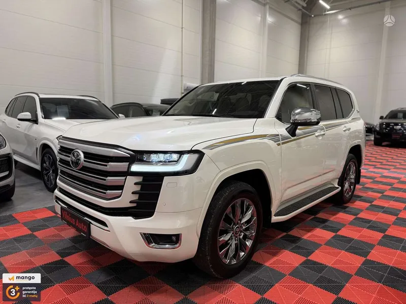 Toyota Land Cruiser - 1