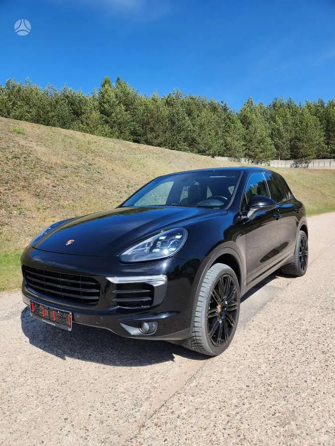 Porsche Cayenne - 1