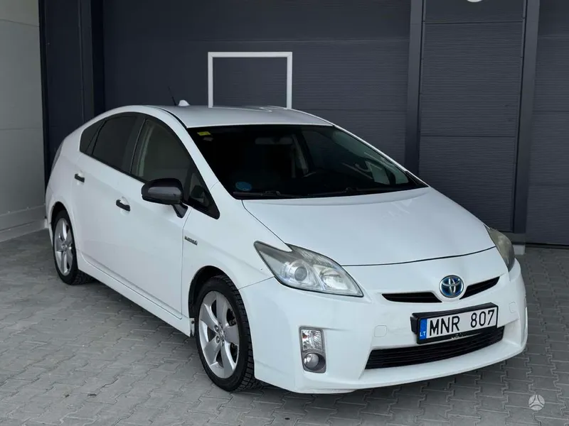 Toyota Prius - 1