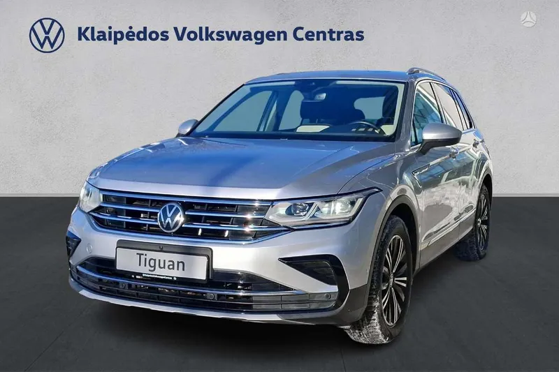Volkswagen Tiguan - 1