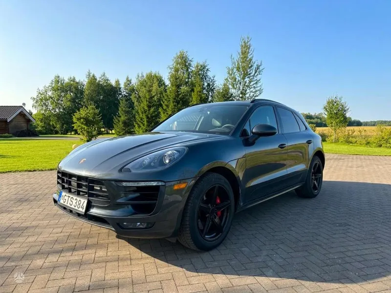 Porsche Macan - 1