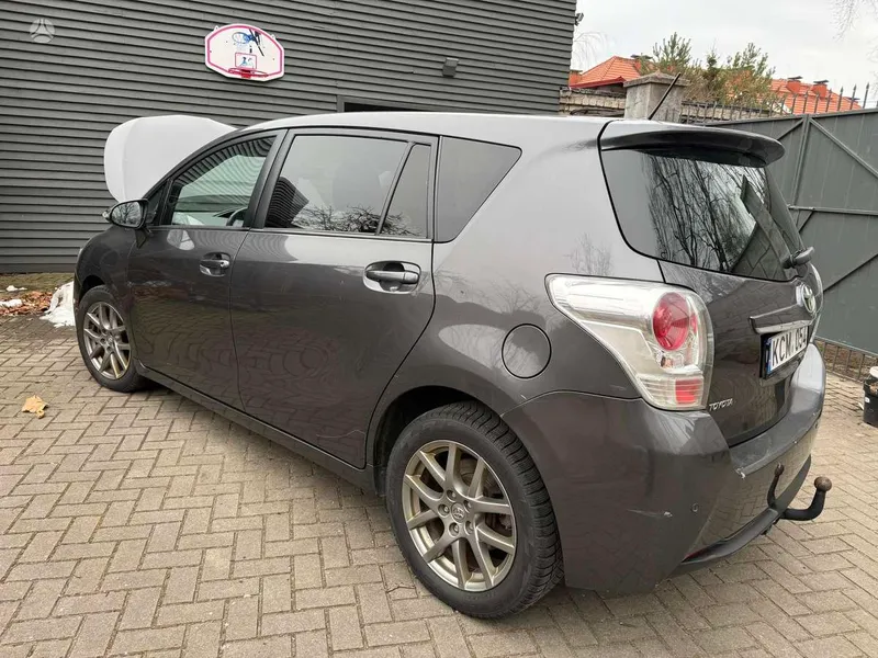 Toyota Verso - 1
