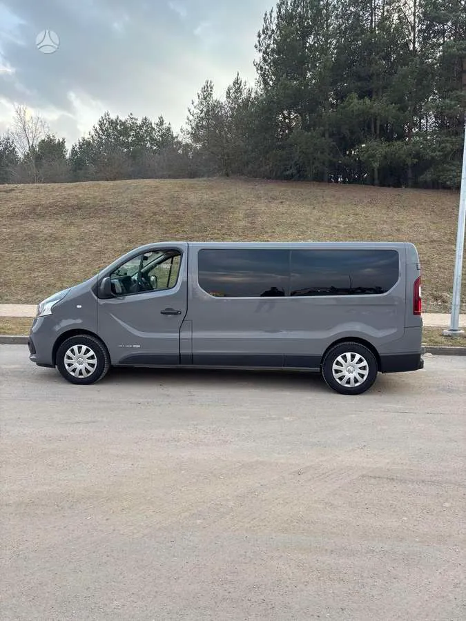 Renault Trafic - 1