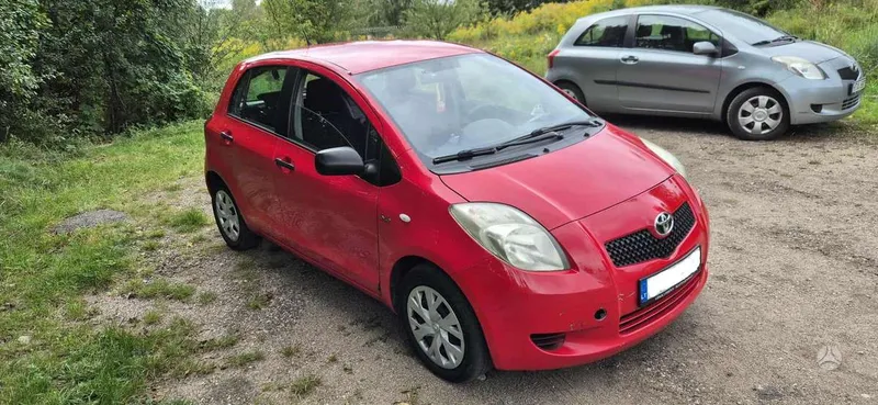 Toyota Yaris - 1
