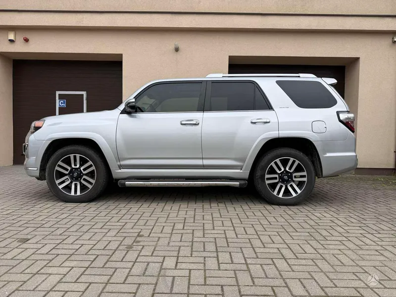 Toyota 4Runner - 1