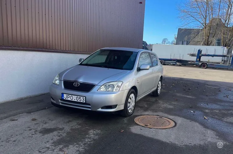 Toyota Corolla - 1