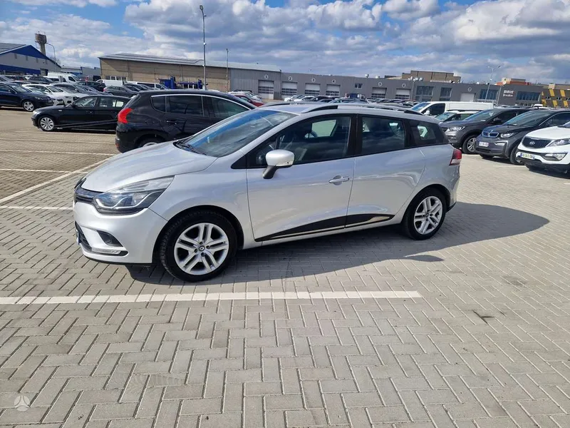 Renault Clio - 1