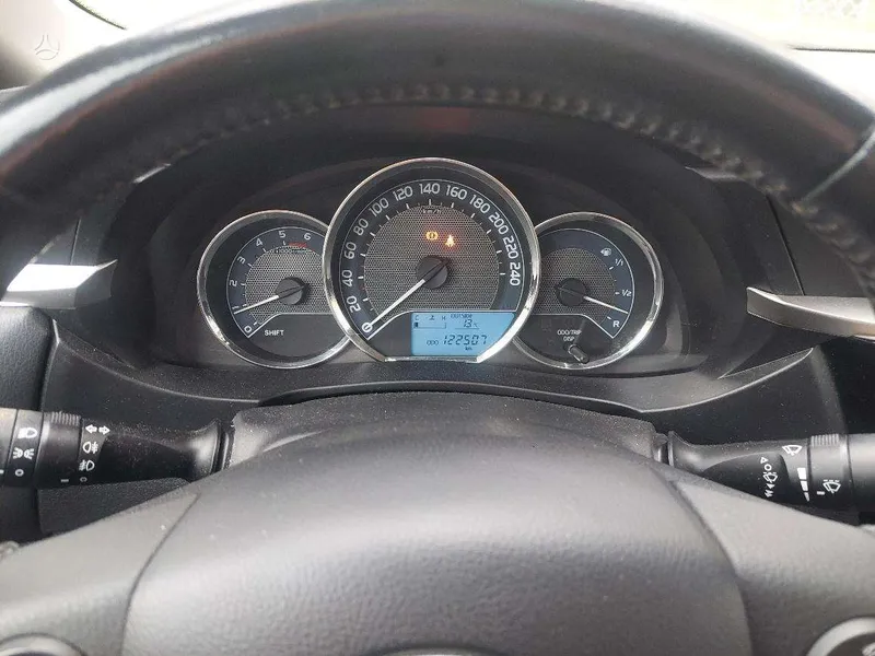Toyota Corolla - 1
