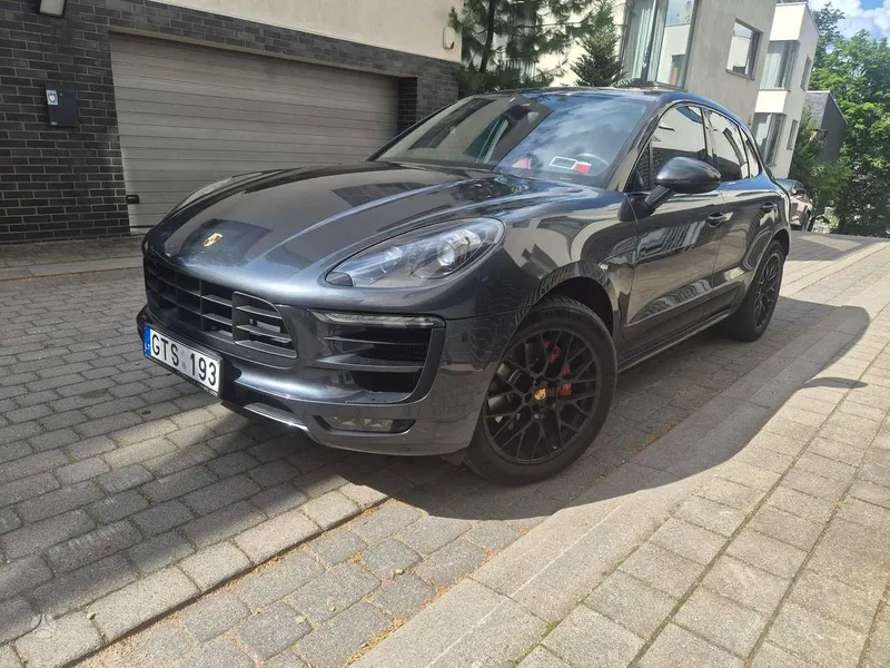 Porsche Macan - 1