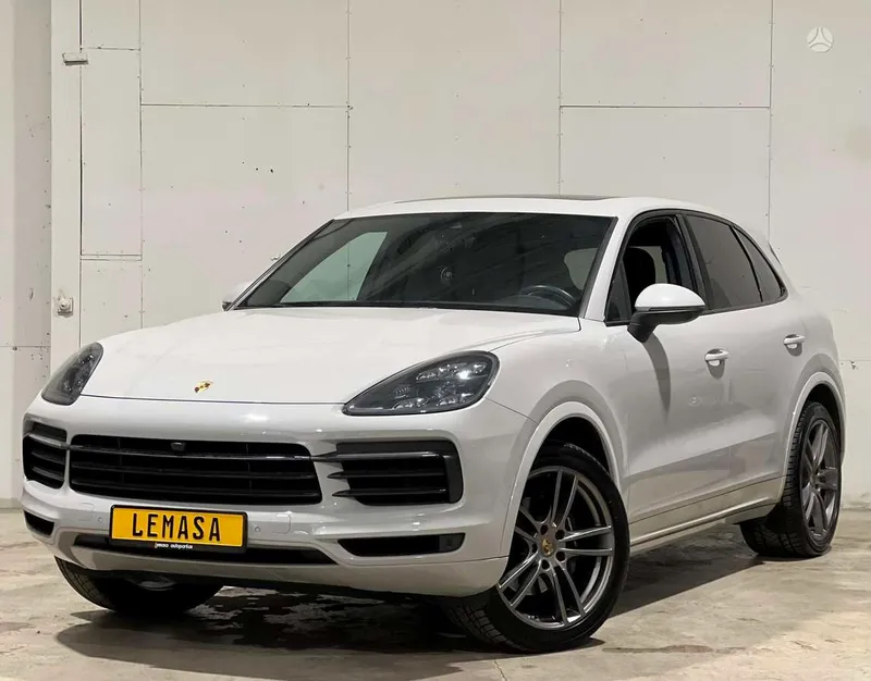 Porsche Cayenne - 1