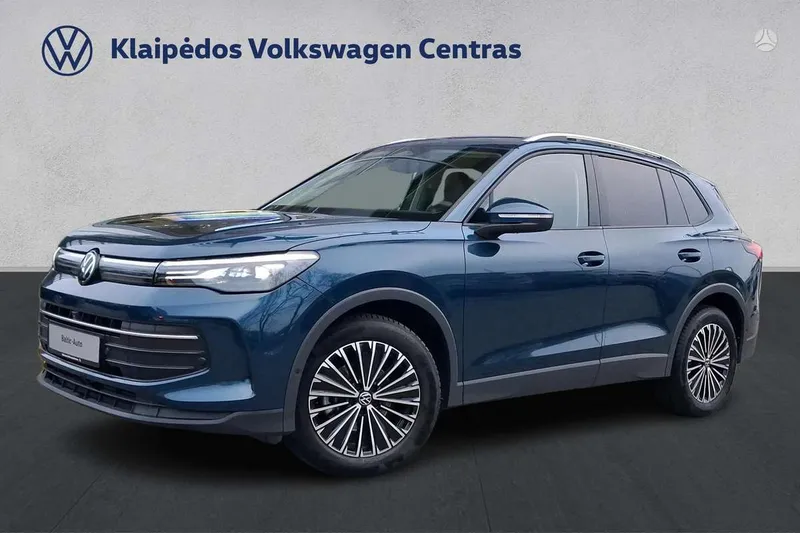 Volkswagen Tiguan - 1