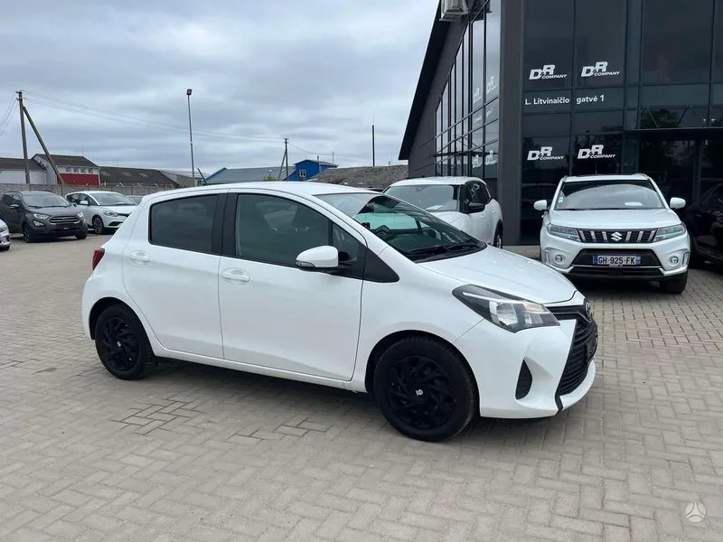 Toyota Yaris - 1