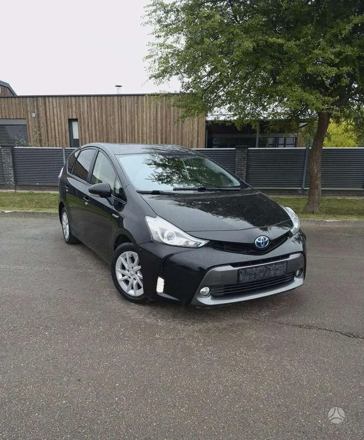 Toyota Prius+ - 1