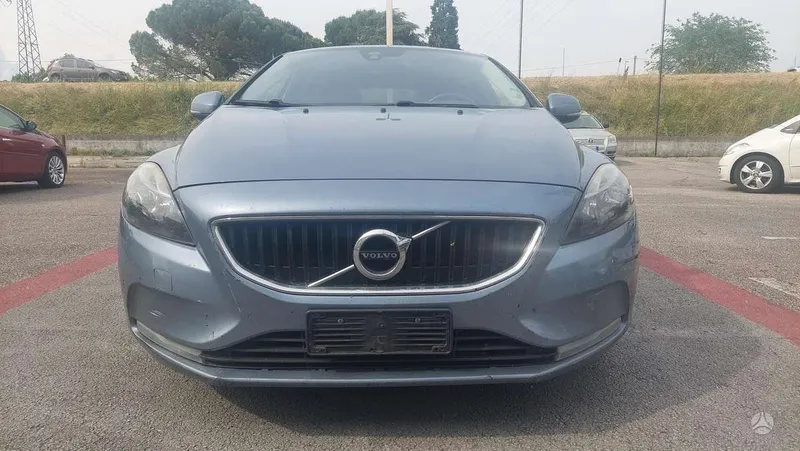 Volvo Volvo V40