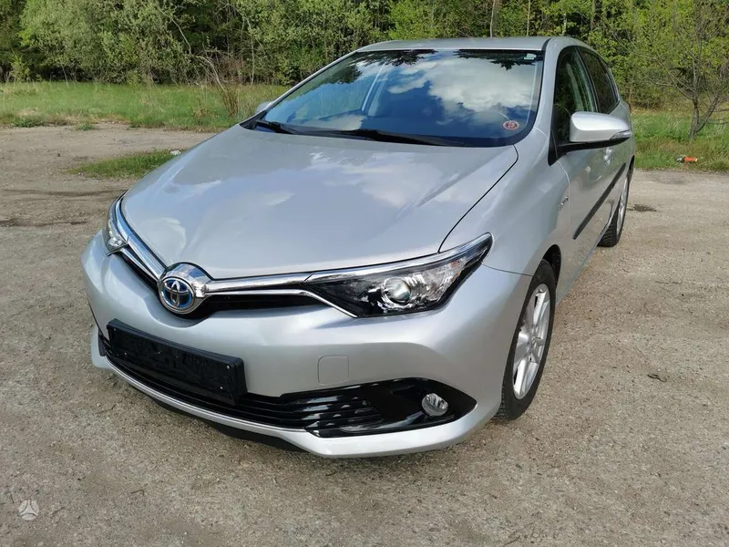 Toyota Auris - 1