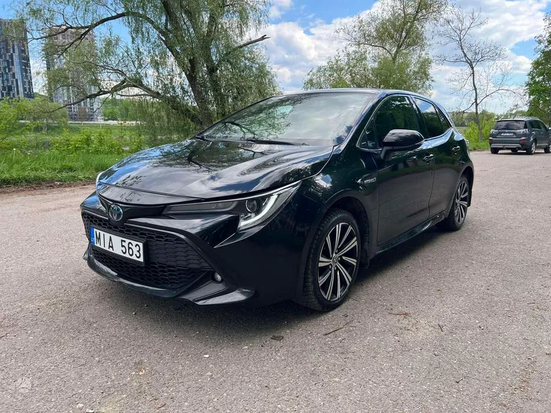 Toyota Corolla - 1