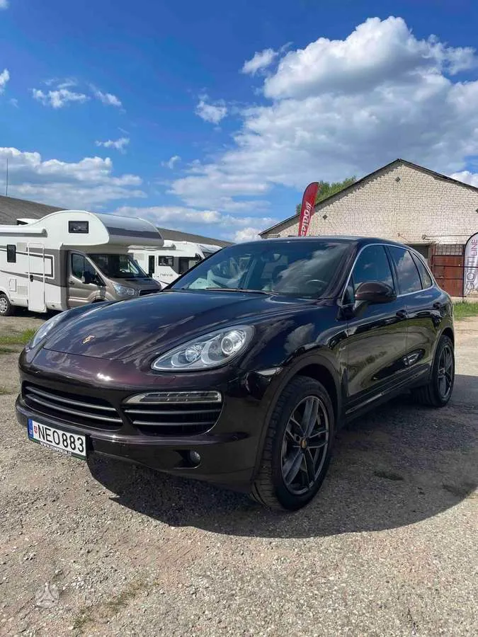 Porsche Cayenne - 1