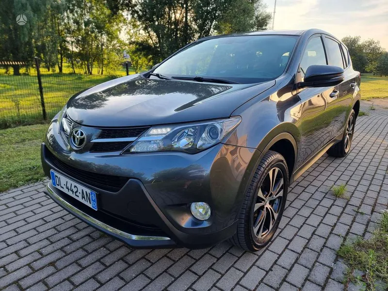 Toyota RAV4 - 1