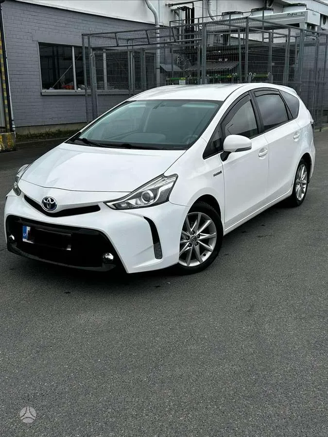 Toyota Prius+ - 1