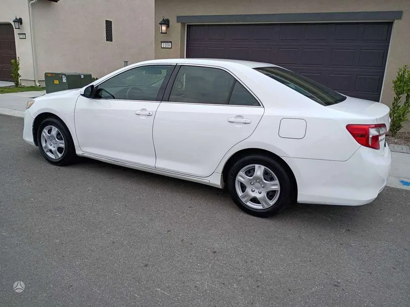 Toyota Camry - 1