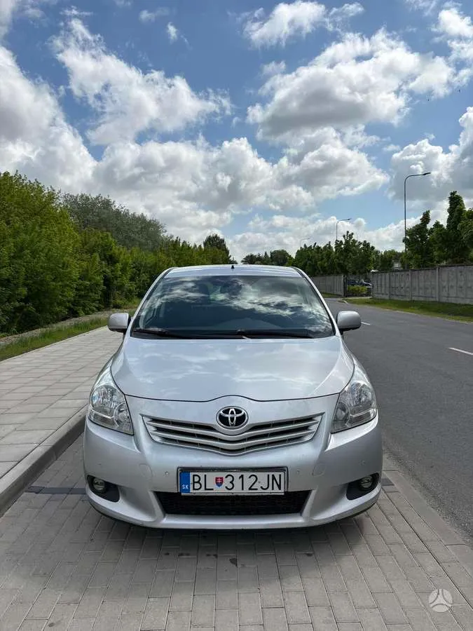 Toyota Verso - 1