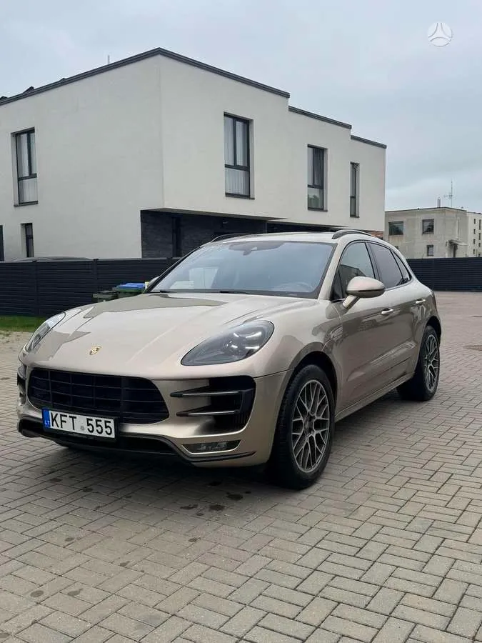Porsche Macan - 1