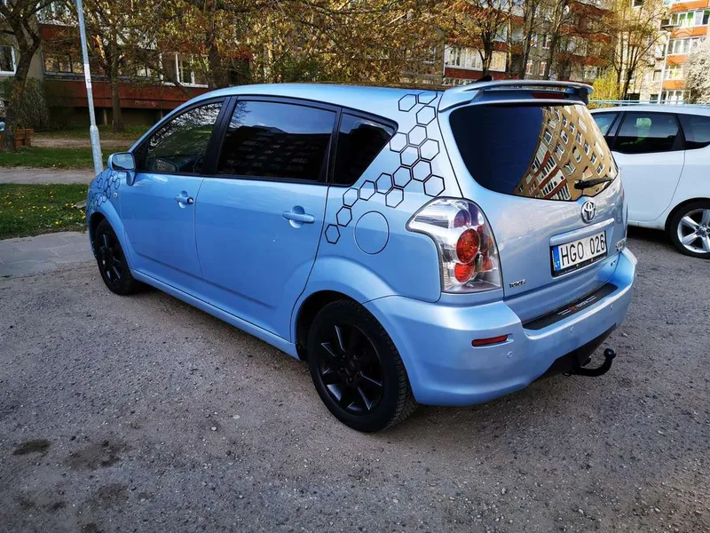 Toyota Corolla Verso - 1