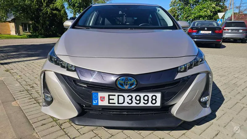 Toyota Prius Prime - 1