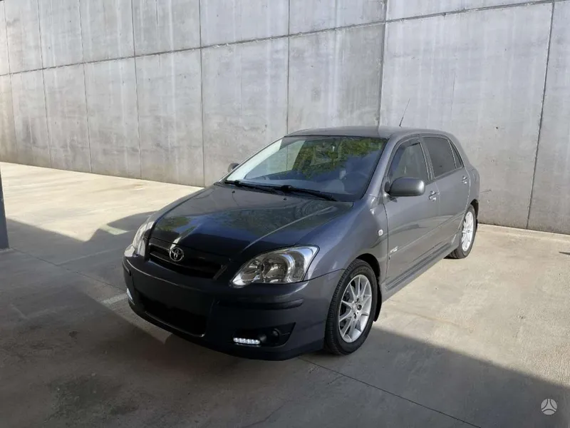 Toyota Corolla - 1