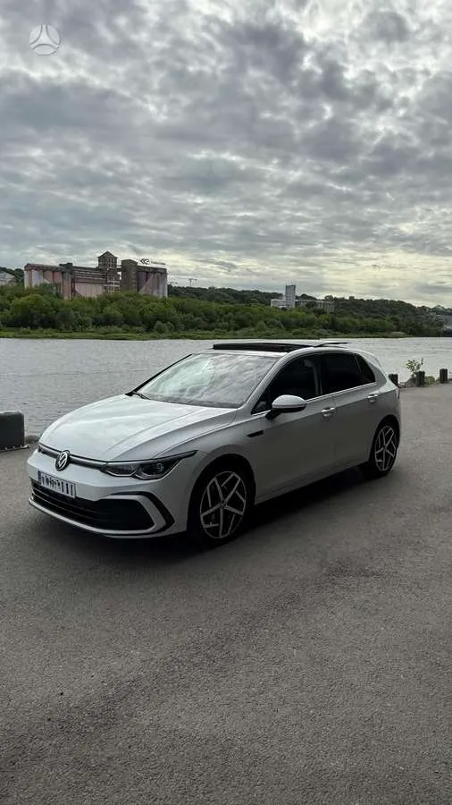 Volkswagen Golf - 1