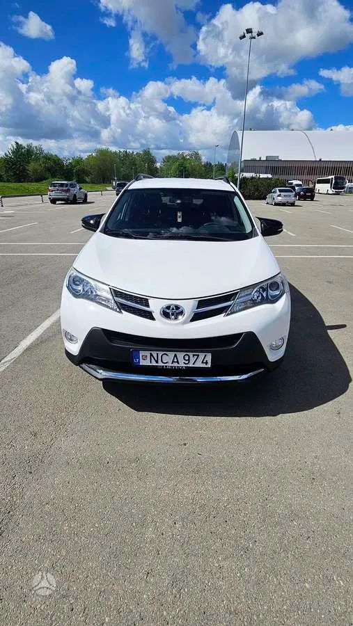 Toyota RAV4 - 1