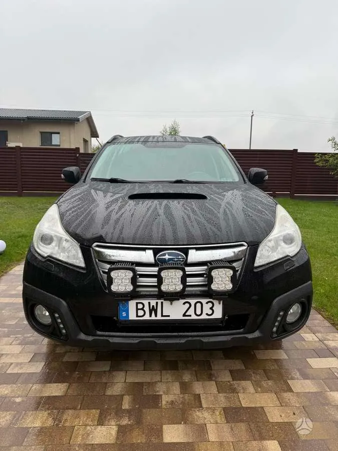 Subaru Outback - 1