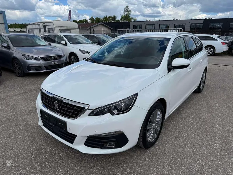 Peugeot 308 - 1