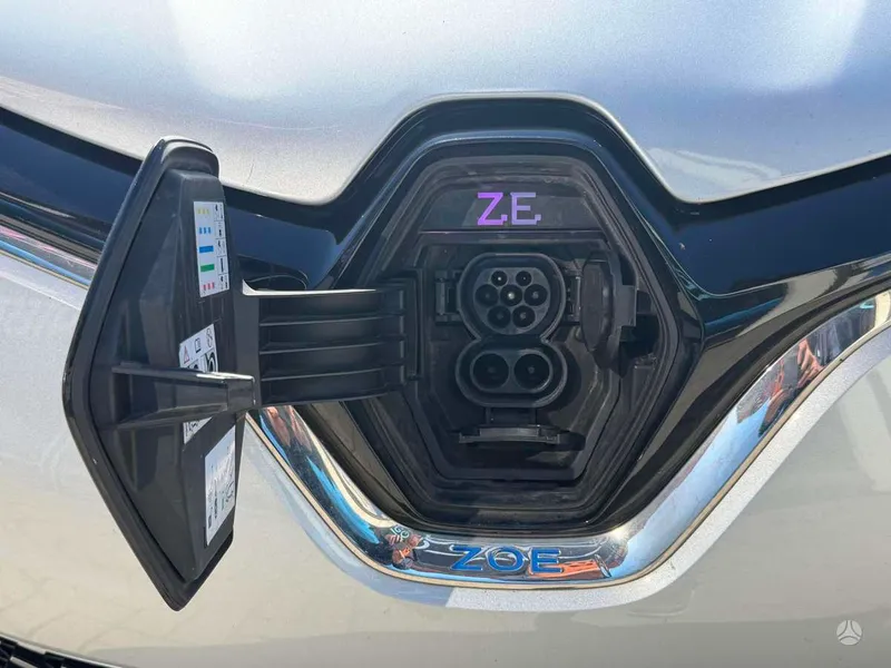 Renault Zoe - 1