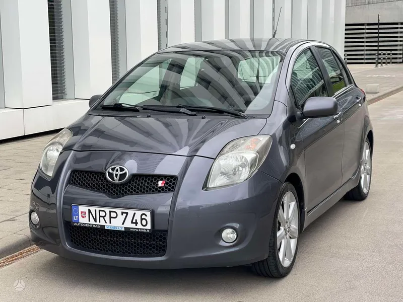 Toyota Yaris - 1