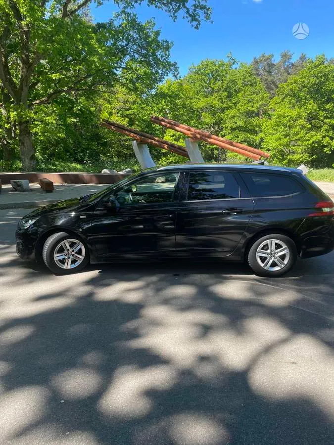 Peugeot 308 - 1
