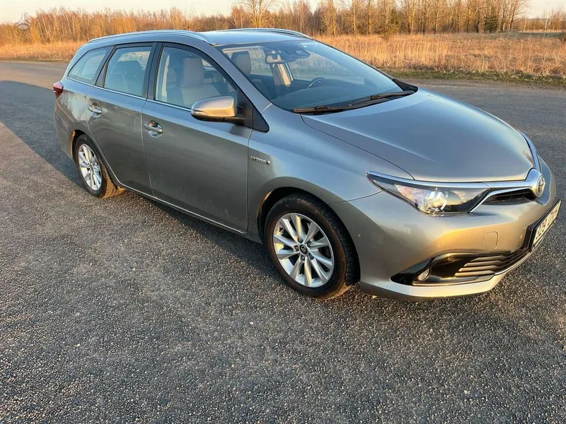 Toyota Auris - 1