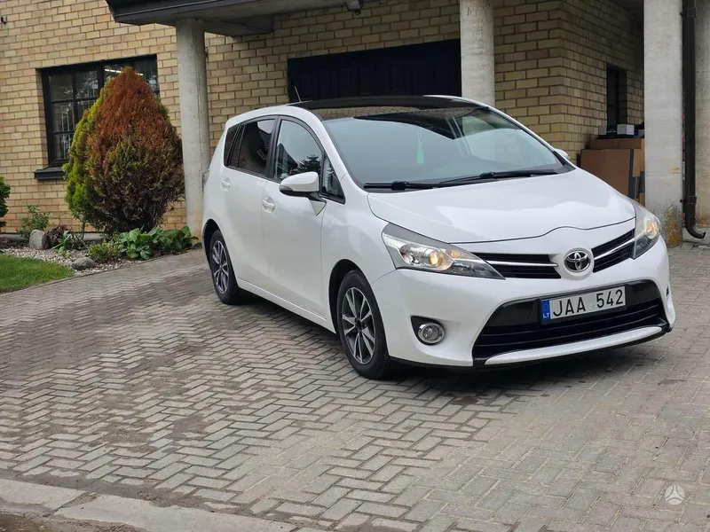 Toyota Verso - 1